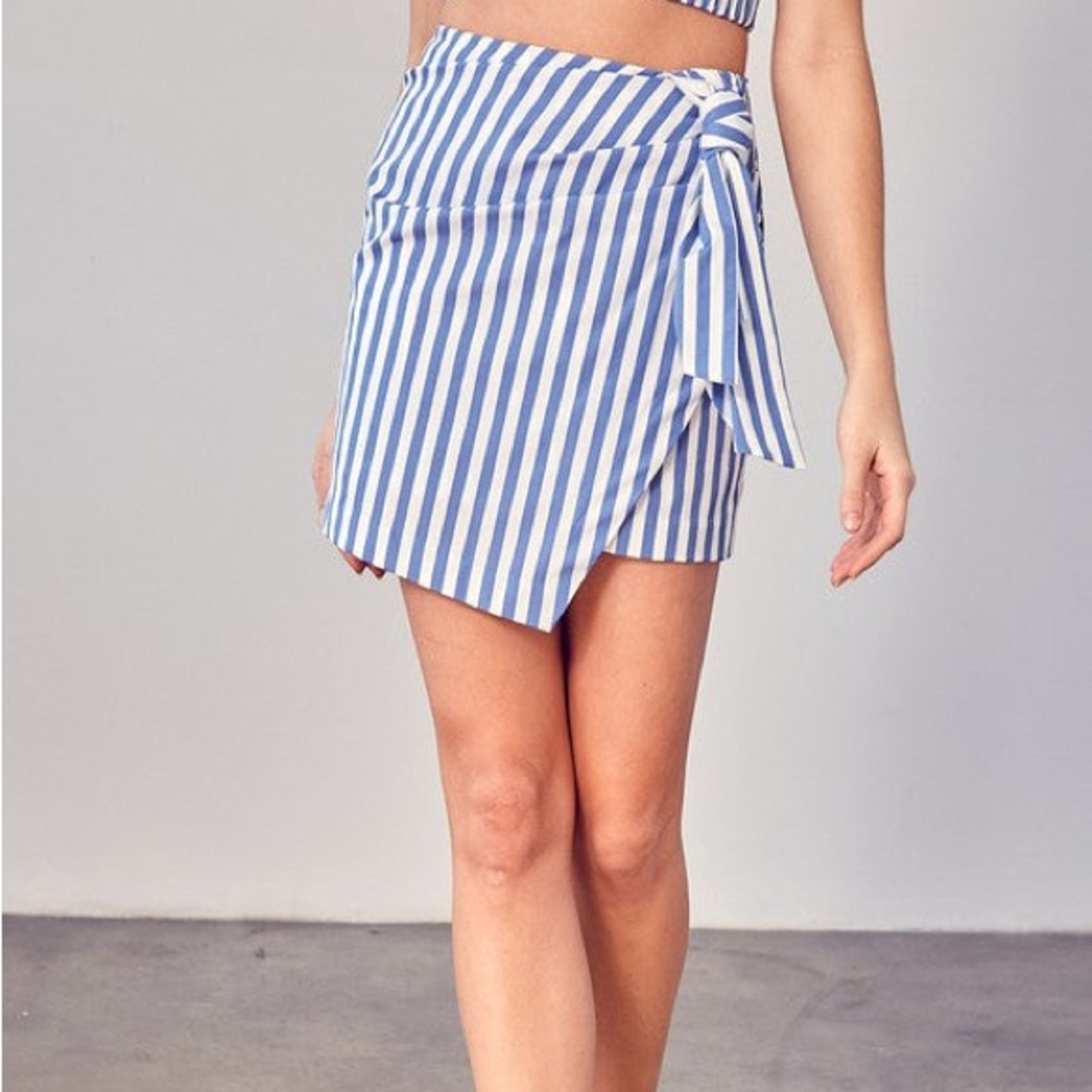 (A53) NEW‎ SHEIN Striped Knot Side Wrap Skirt Blue and White, Size Small, NWOT